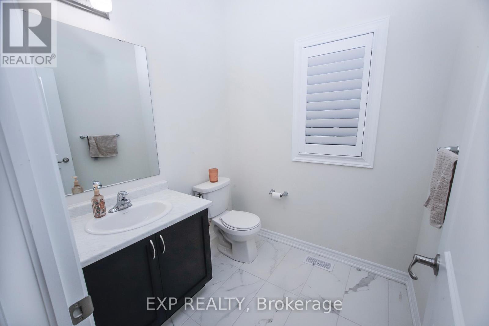 295 Mceachern Lane, Gravenhurst, Ontario  P1P 0H8 - Photo 13 - X12953032