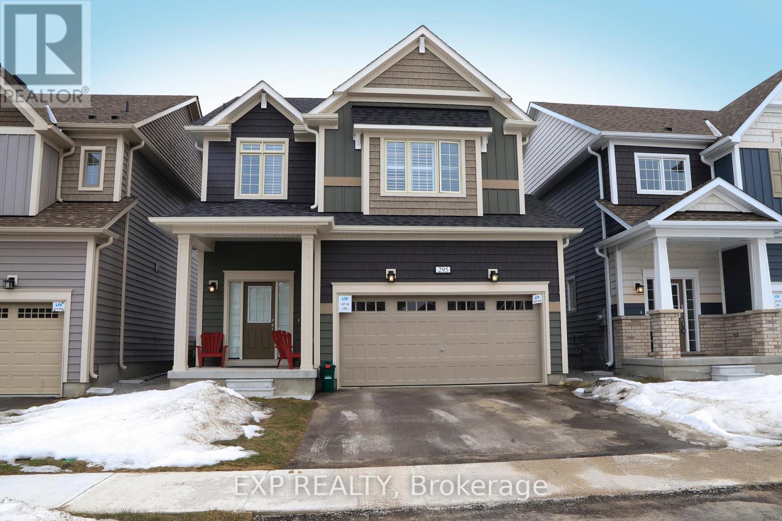 295 Mceachern Lane, Gravenhurst, Ontario  P1P 0H8 - Photo 2 - X12953032