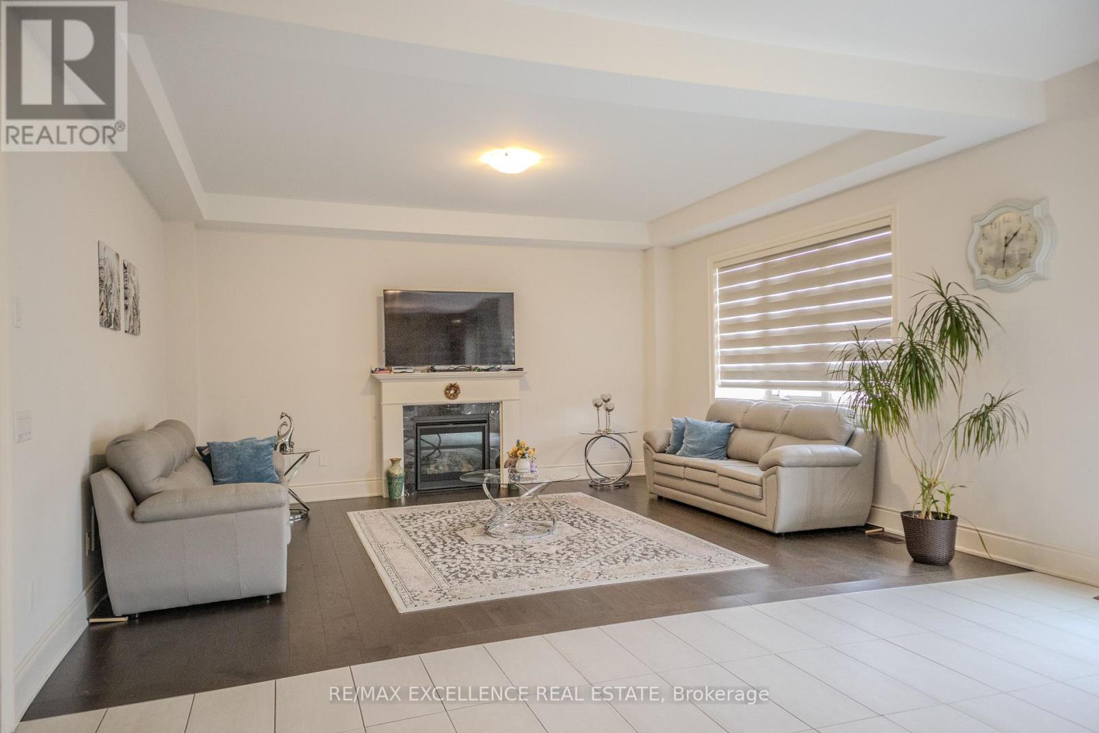 42 Cattail Crescent N, Hamilton, Ontario  L8B 1Z6 - Photo 8 - X12953080