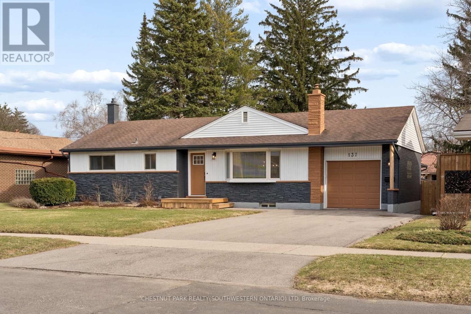 137 Donald Street, Kitchener, Ontario  N2B 3G7 - Photo 2 - X12953156