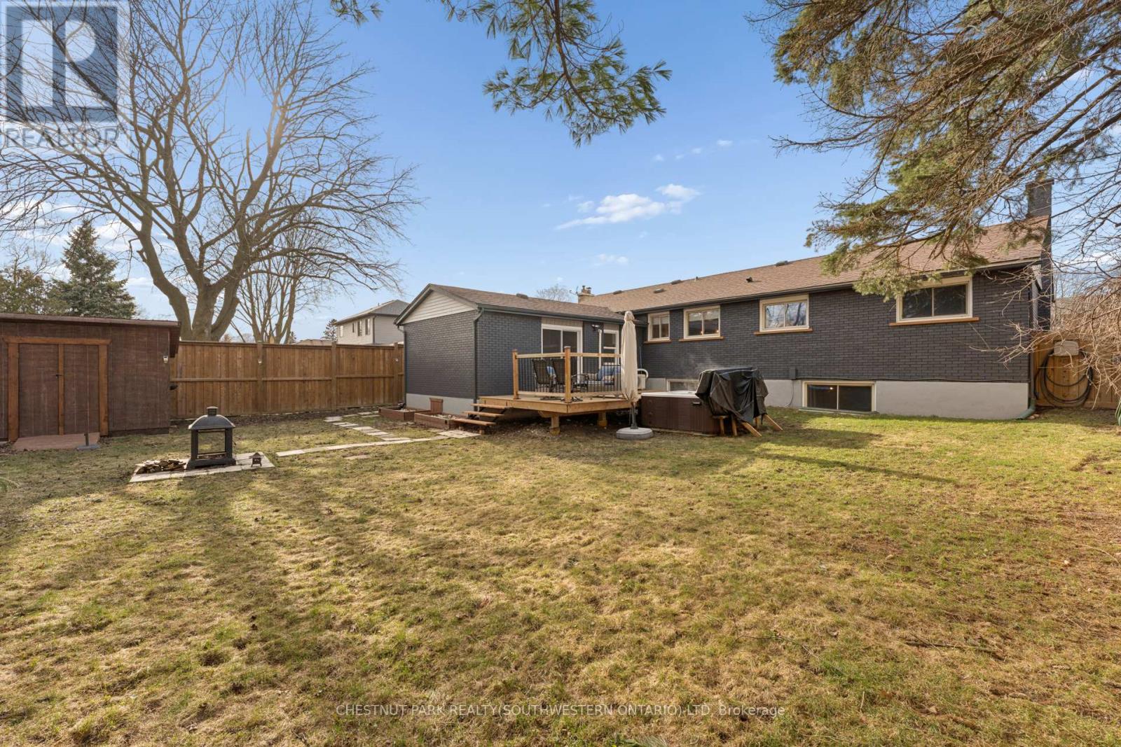 137 Donald Street, Kitchener, Ontario  N2B 3G7 - Photo 3 - X12953156