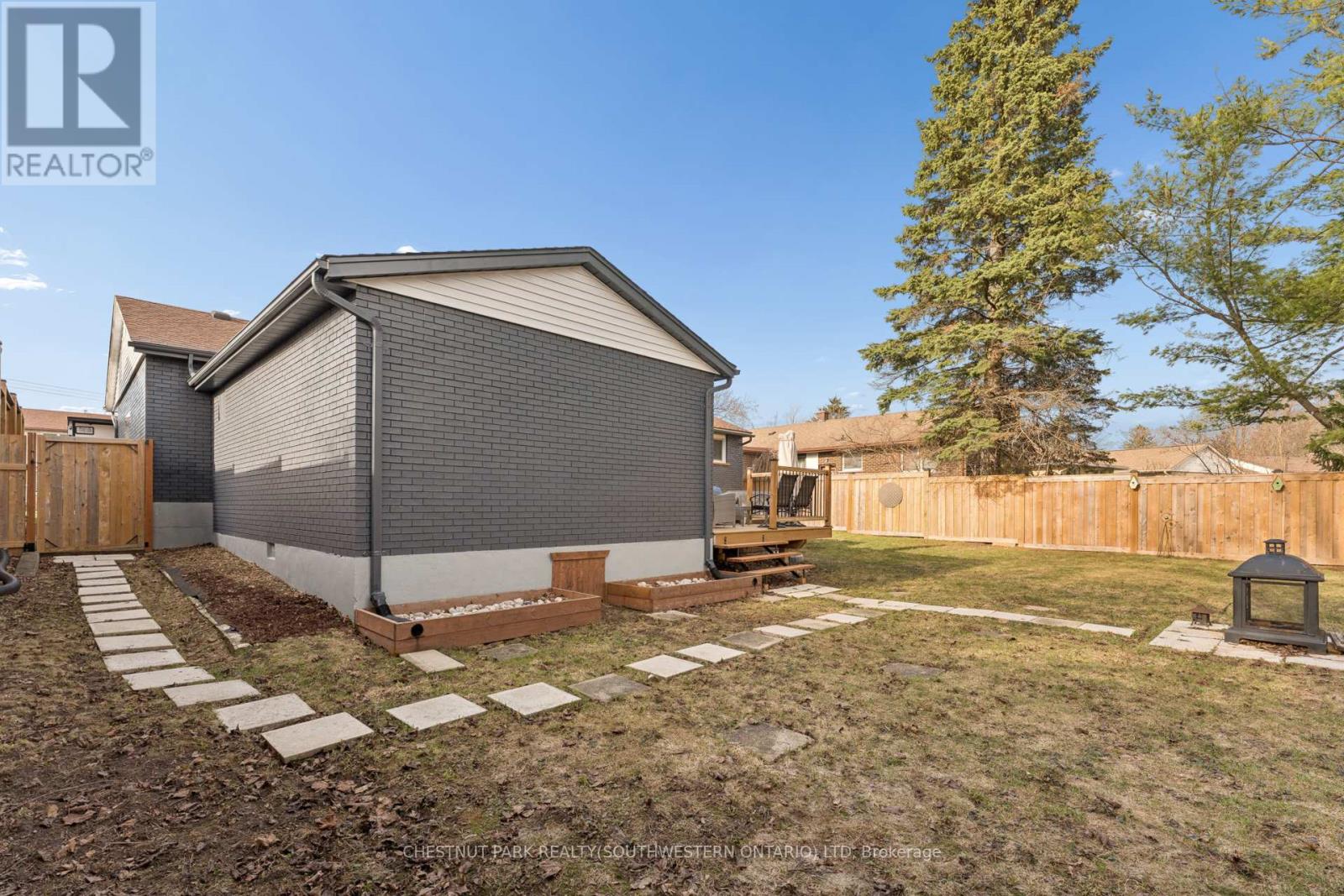 137 Donald Street, Kitchener, Ontario  N2B 3G7 - Photo 36 - X12953156