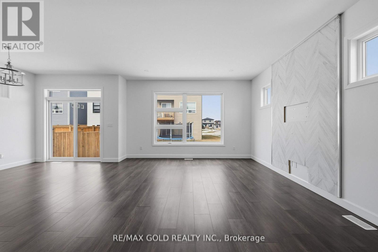 33 Walden Pond Drive, Loyalist, Ontario  K7N 0E7 - Photo 11 - X12953180