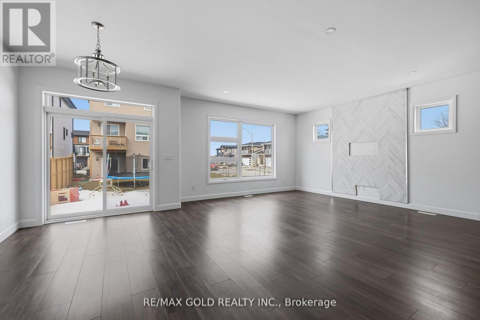 33 Walden Pond Drive, Loyalist, Ontario  K7N 0E7 - Photo 13 - X12953180