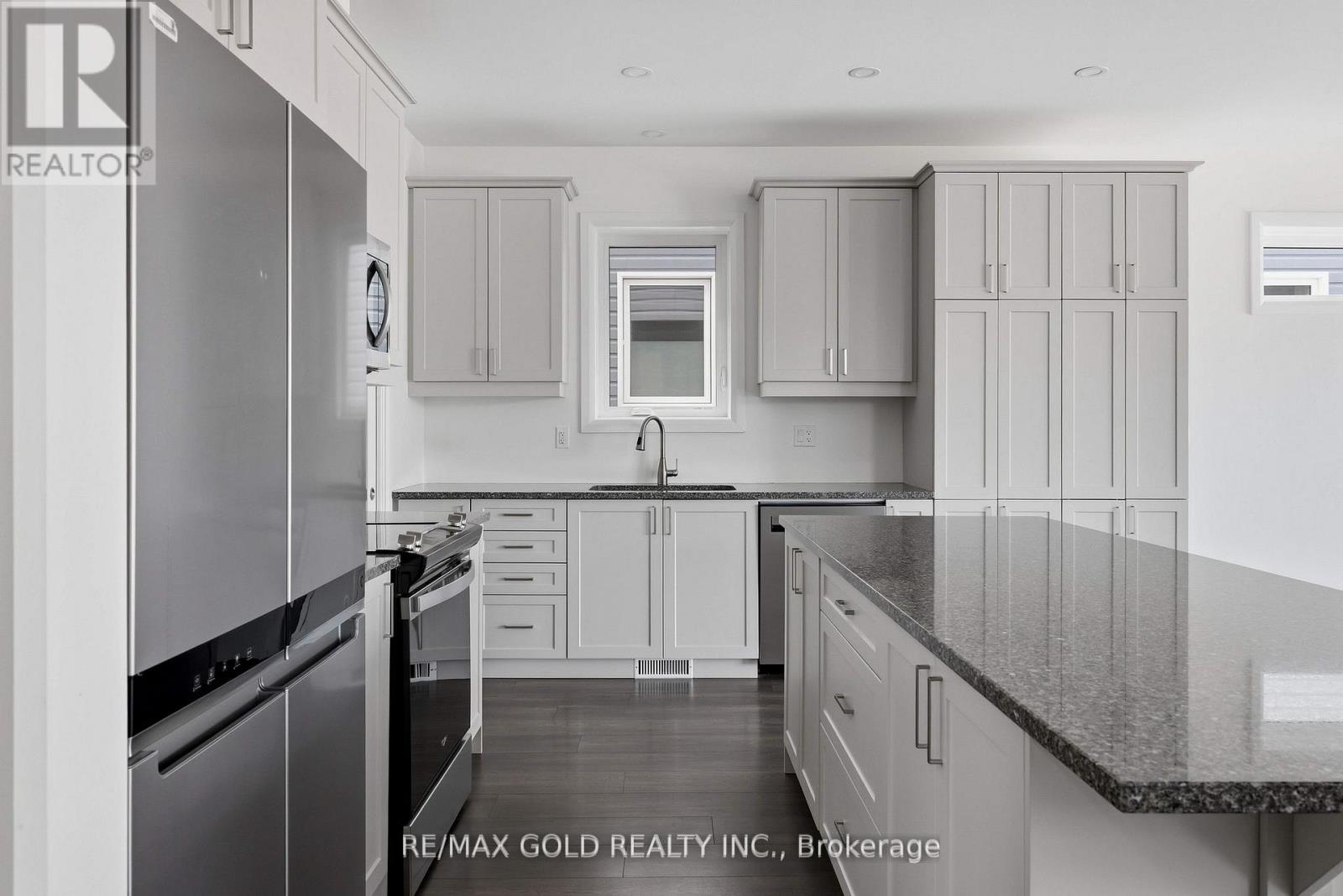 33 Walden Pond Drive, Loyalist, Ontario  K7N 0E7 - Photo 16 - X12953180