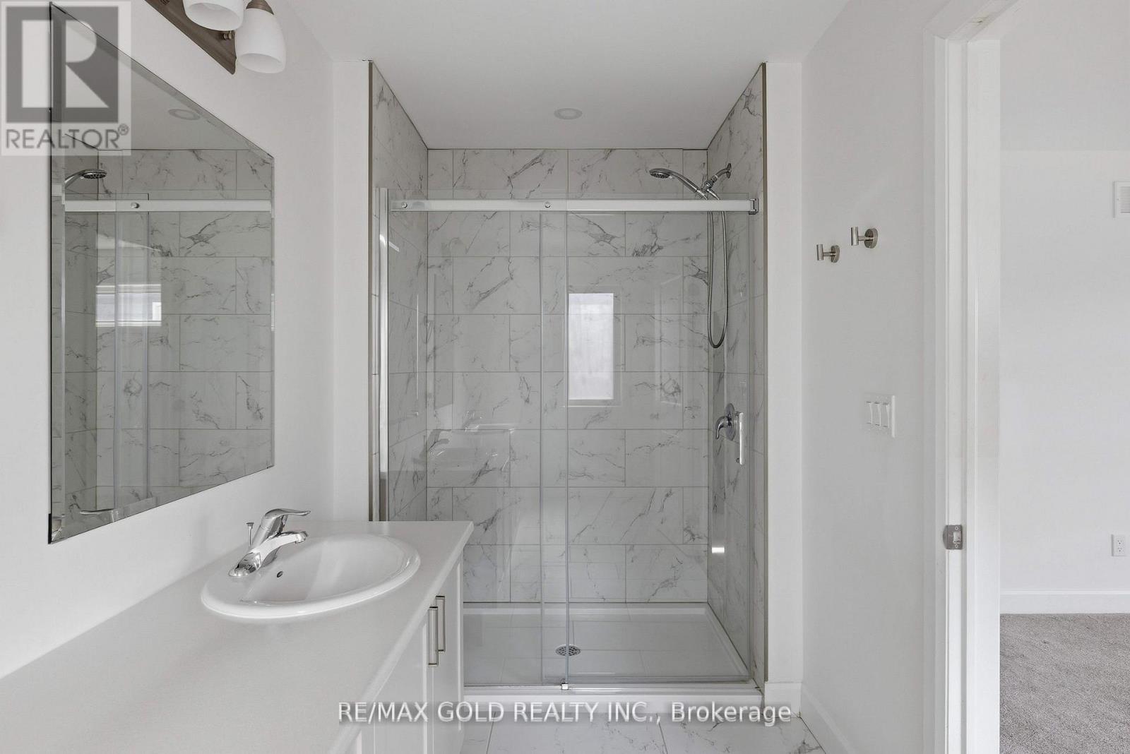 33 Walden Pond Drive, Loyalist, Ontario  K7N 0E7 - Photo 38 - X12953180