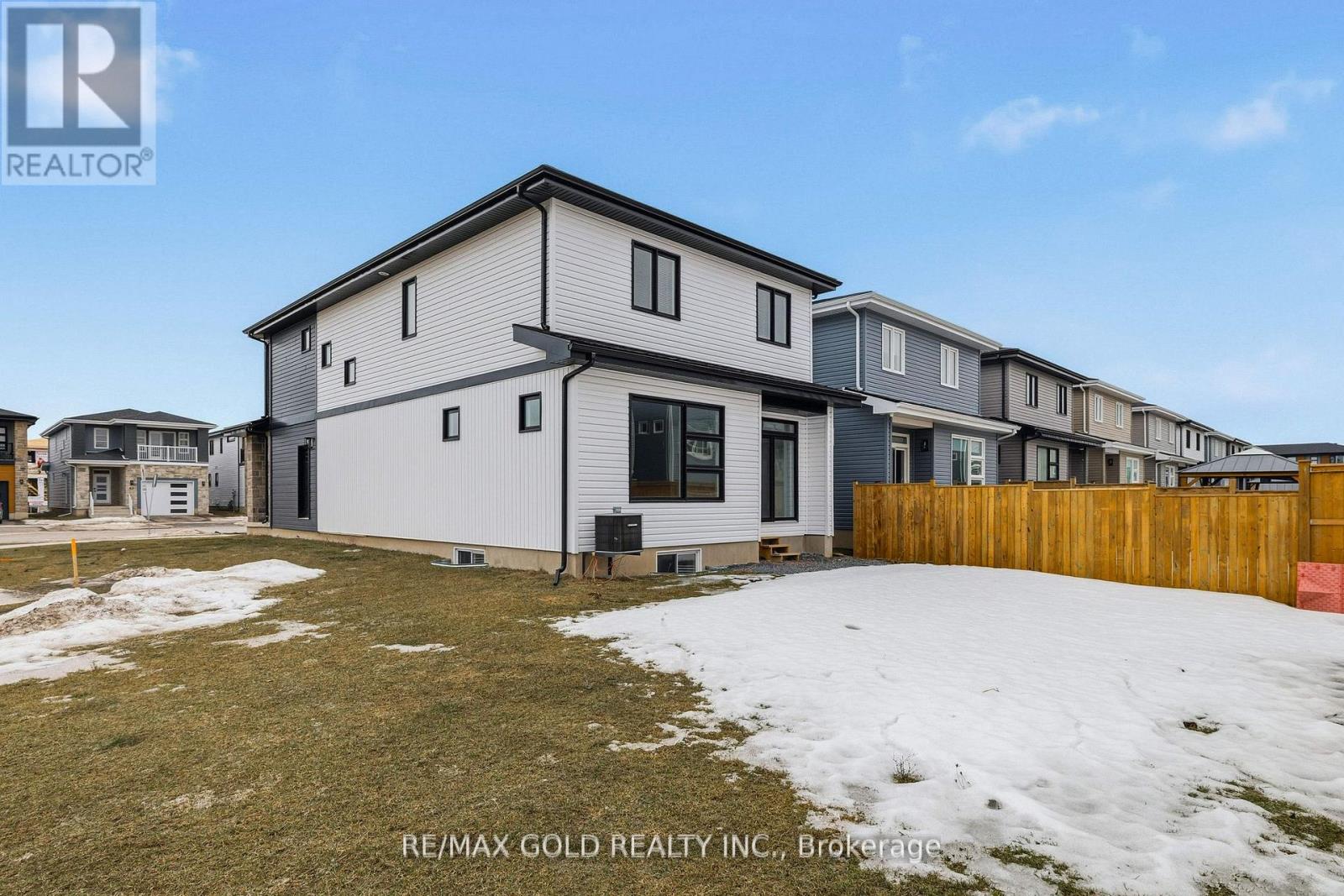 33 Walden Pond Drive, Loyalist, Ontario  K7N 0E7 - Photo 50 - X12953180