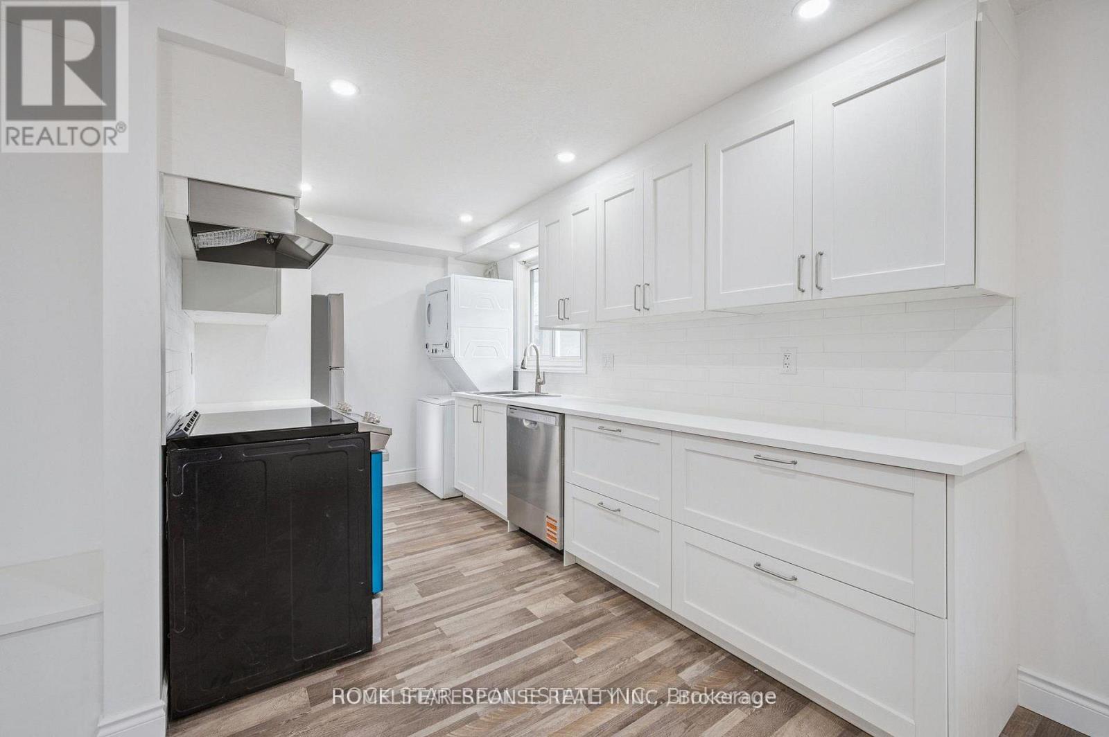 Upper - 118 Selkirk Drive, Kitchener, Ontario  N2E 1M4 - Photo 8 - X12953260