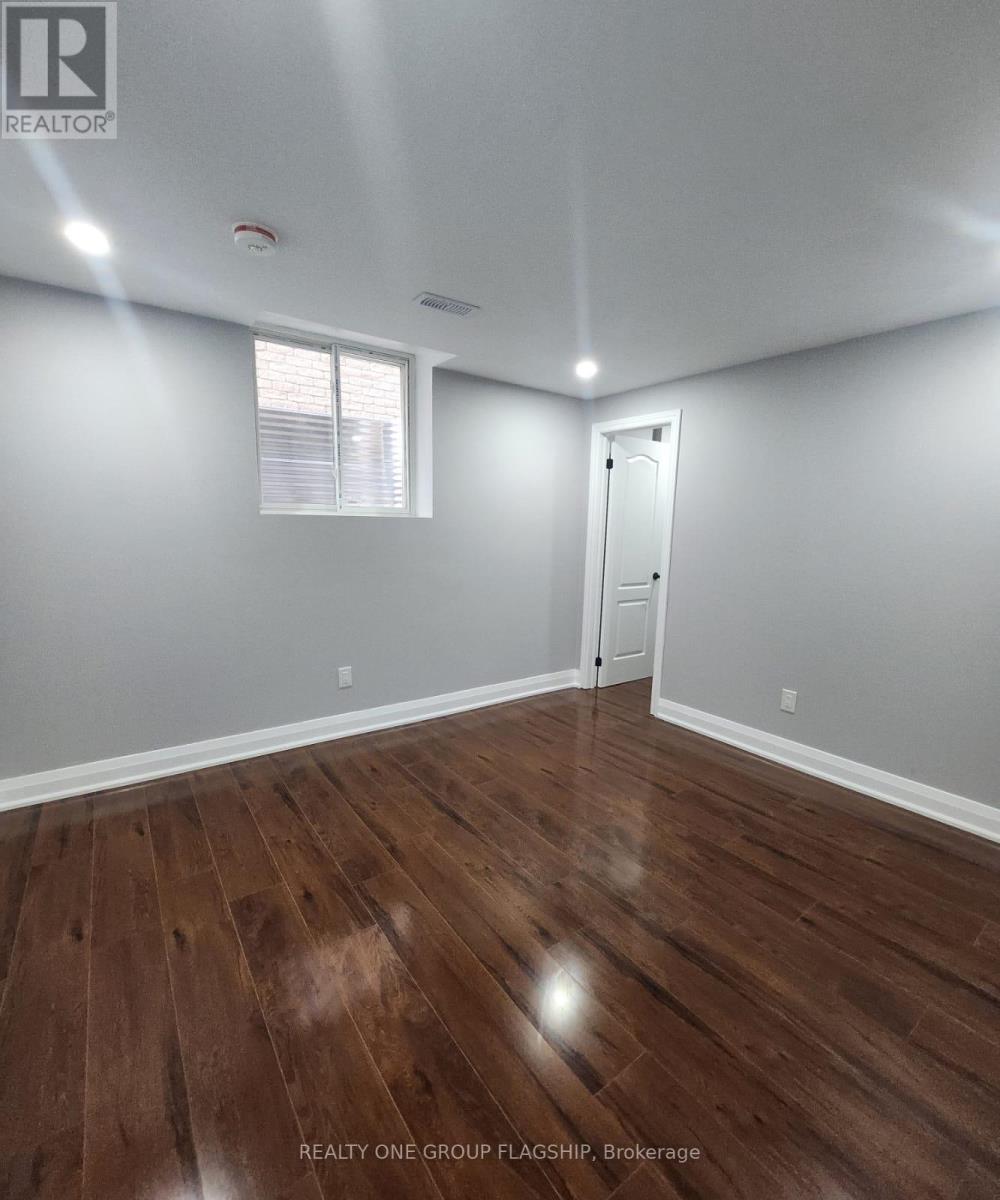 Lower - 15 Sasha Court, Hamilton, Ontario  L8E 0A3 - Photo 37 - X12953358