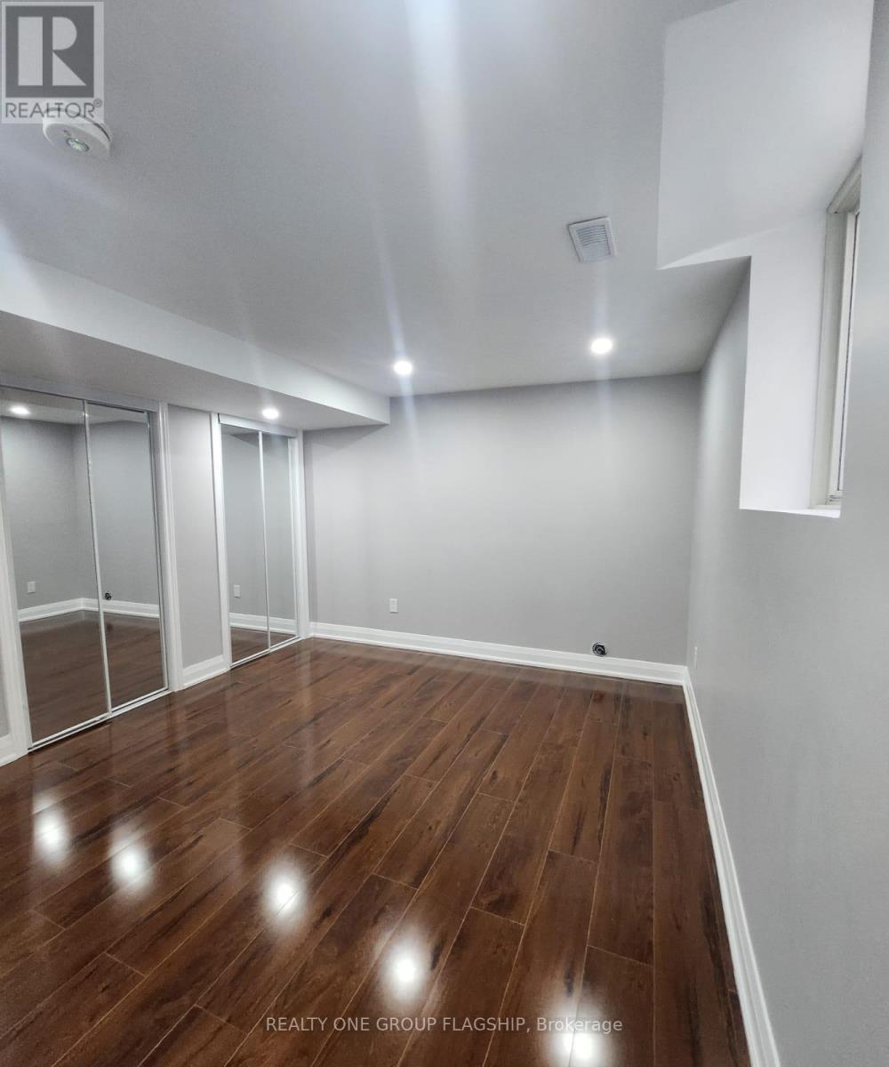 Lower - 15 Sasha Court, Hamilton, Ontario  L8E 0A3 - Photo 40 - X12953358