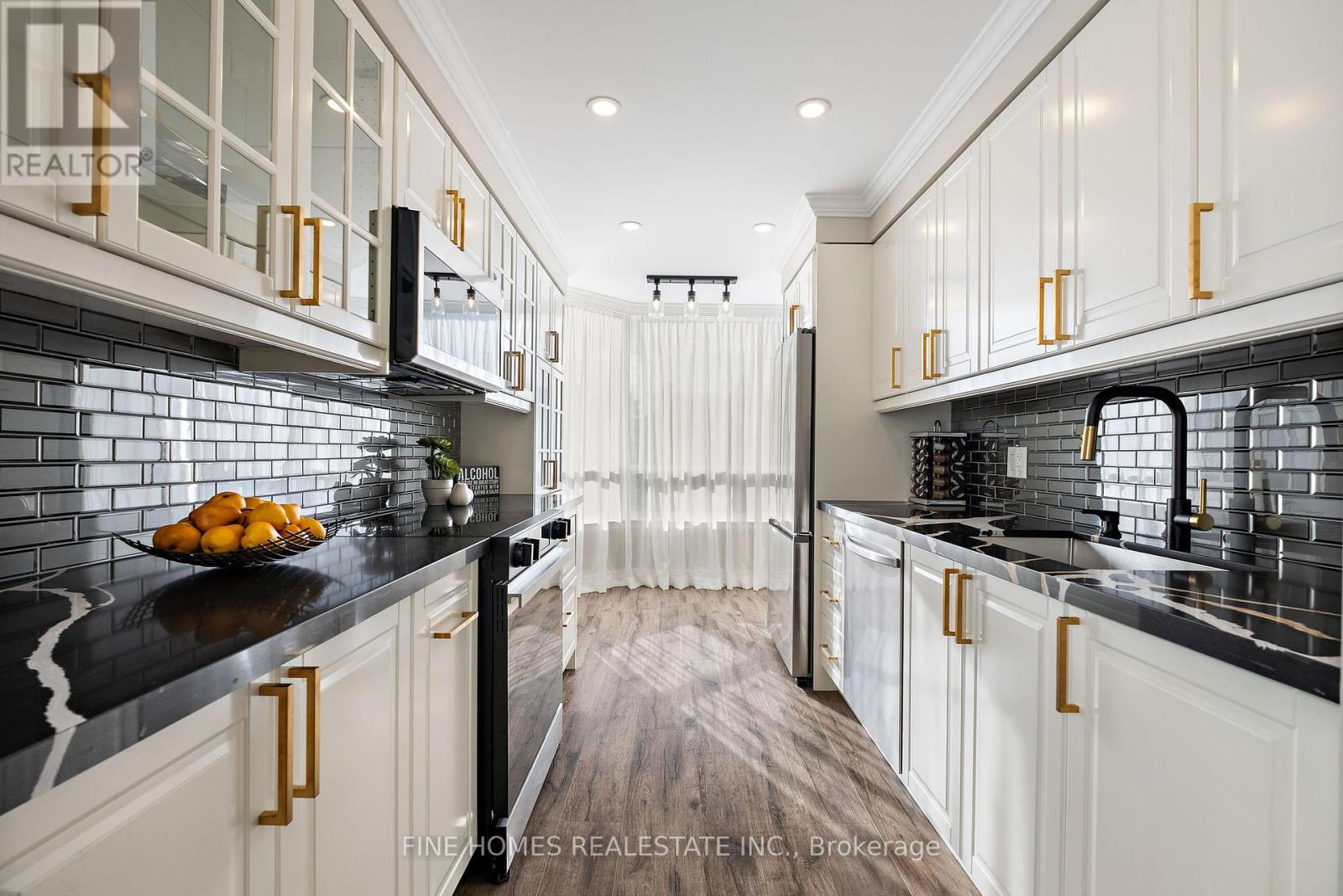 307 - 120 Promenade Circle, Vaughan, Ontario  L4J 7W9 - Photo 9 - N12953314