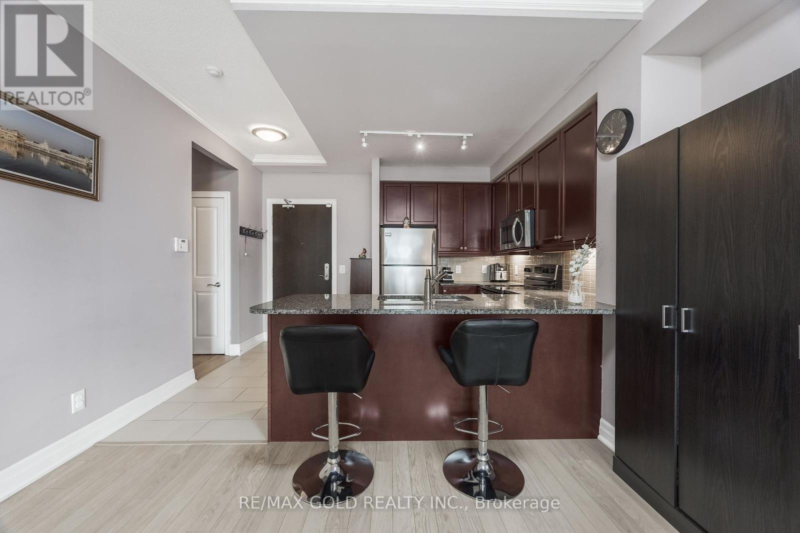 2407 - 100 John Street, Brampton, Ontario  L6W 0A8 - Photo 30 - W12929744