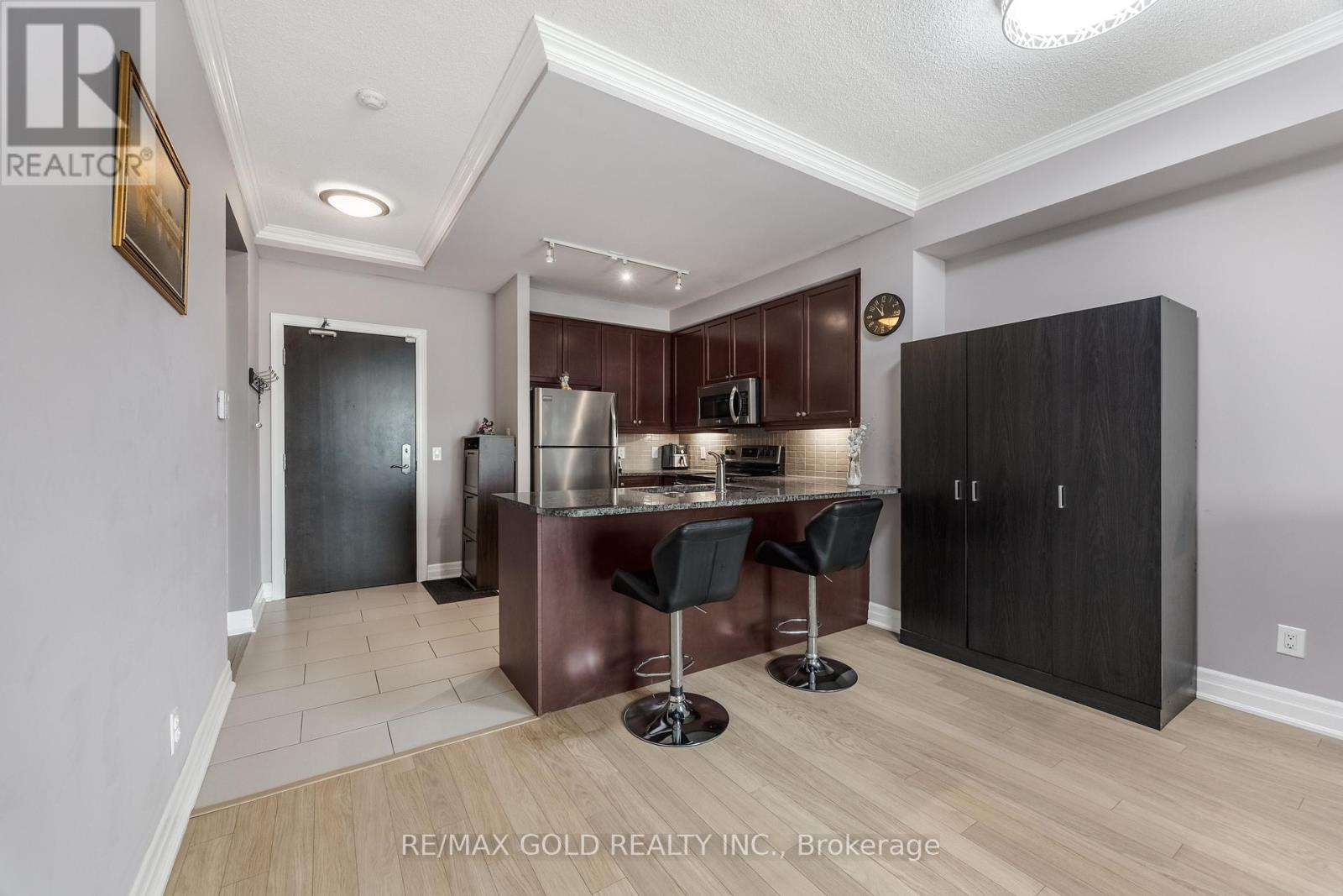 2407 - 100 John Street, Brampton, Ontario  L6W 0A8 - Photo 31 - W12929744