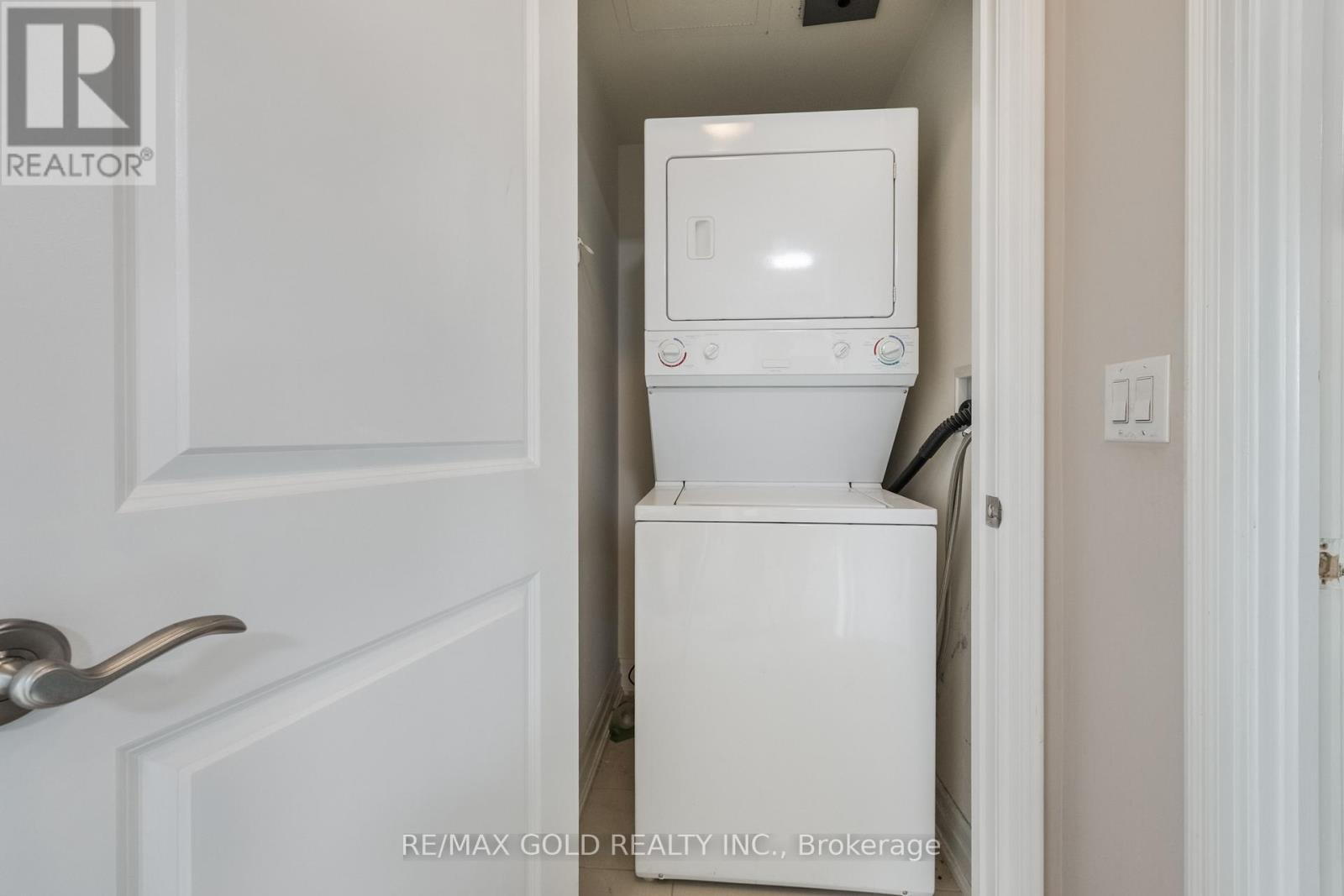 2407 - 100 John Street, Brampton, Ontario  L6W 0A8 - Photo 42 - W12929744