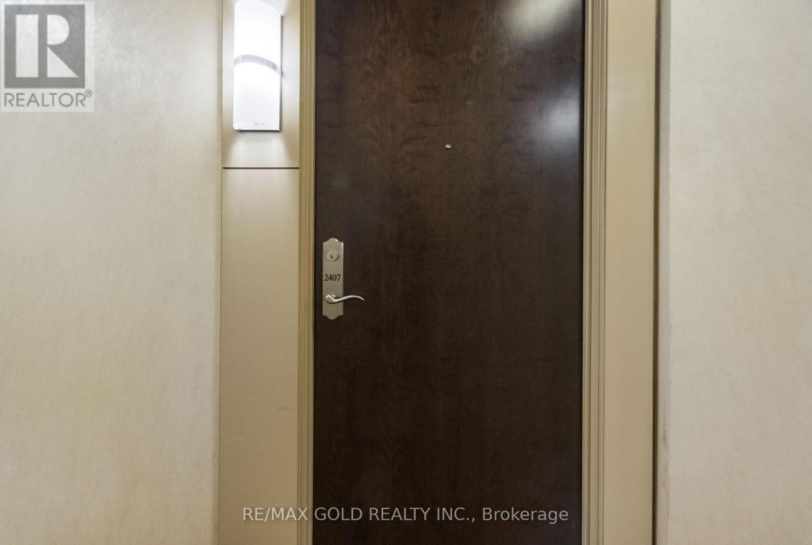 2407 - 100 John Street, Brampton, Ontario  L6W 0A8 - Photo 6 - W12929744