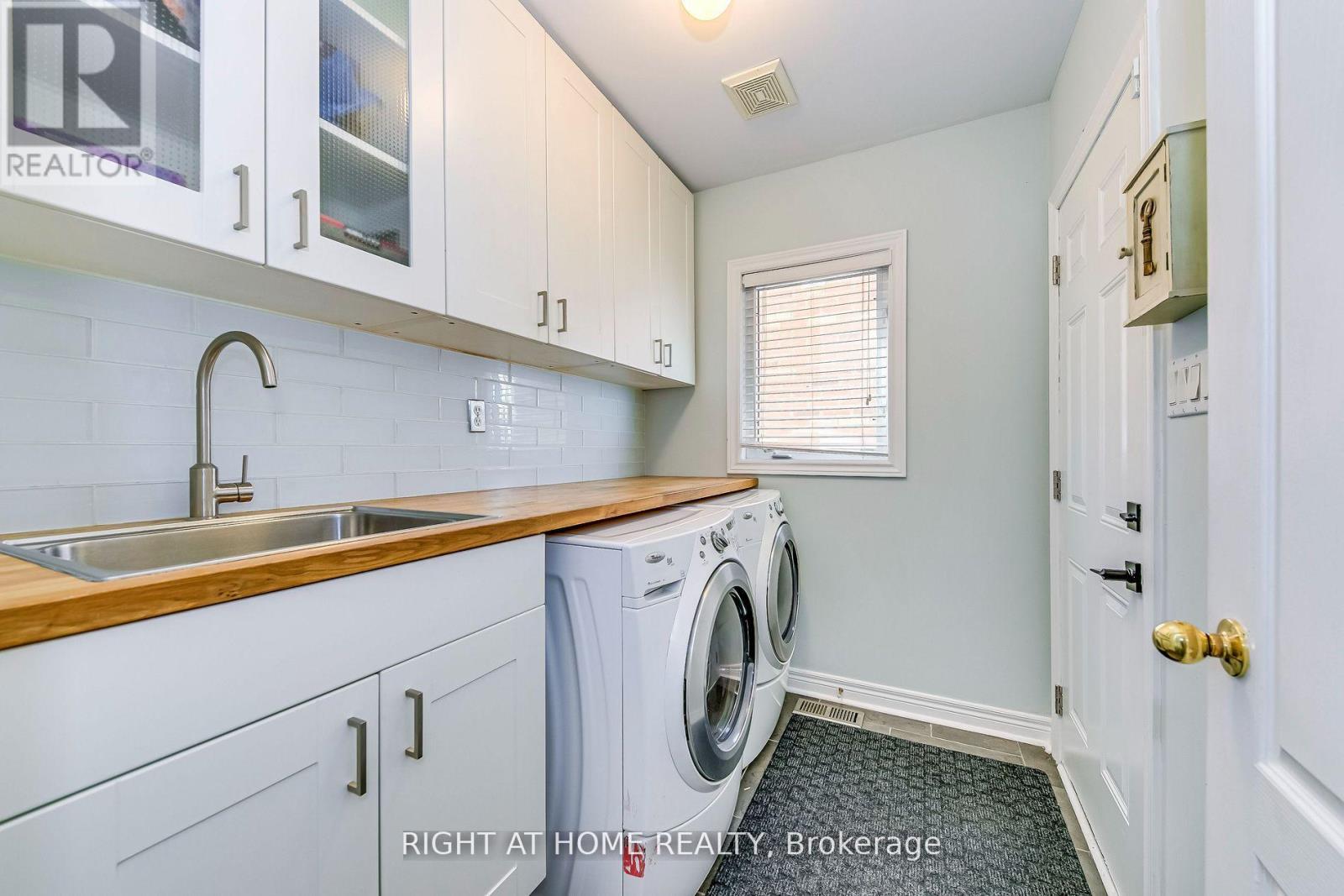 814 Brass Winds Place, Mississauga, Ontario  L5W 1T4 - Photo 16 - W12950684