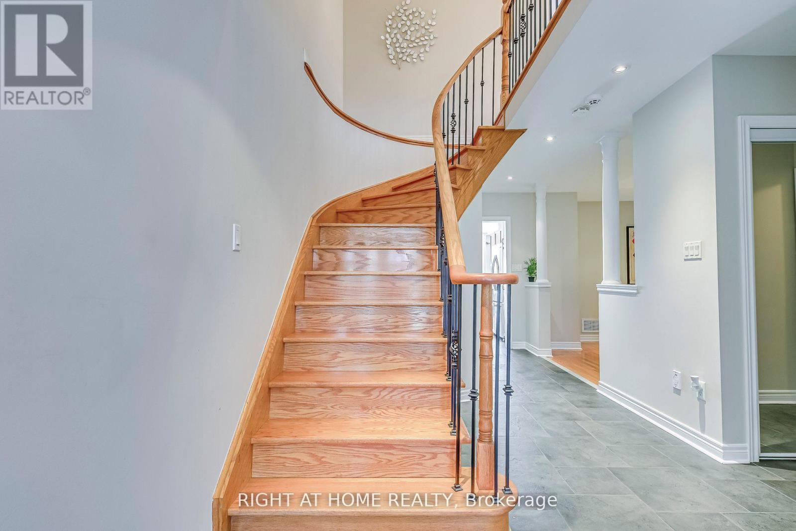 814 Brass Winds Place, Mississauga, Ontario  L5W 1T4 - Photo 17 - W12950684