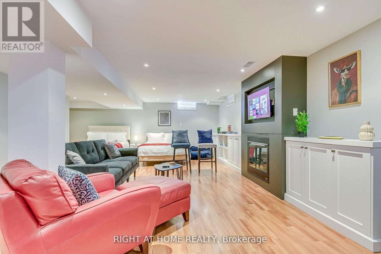 814 Brass Winds Place, Mississauga, Ontario  L5W 1T4 - Photo 5 - W12950684