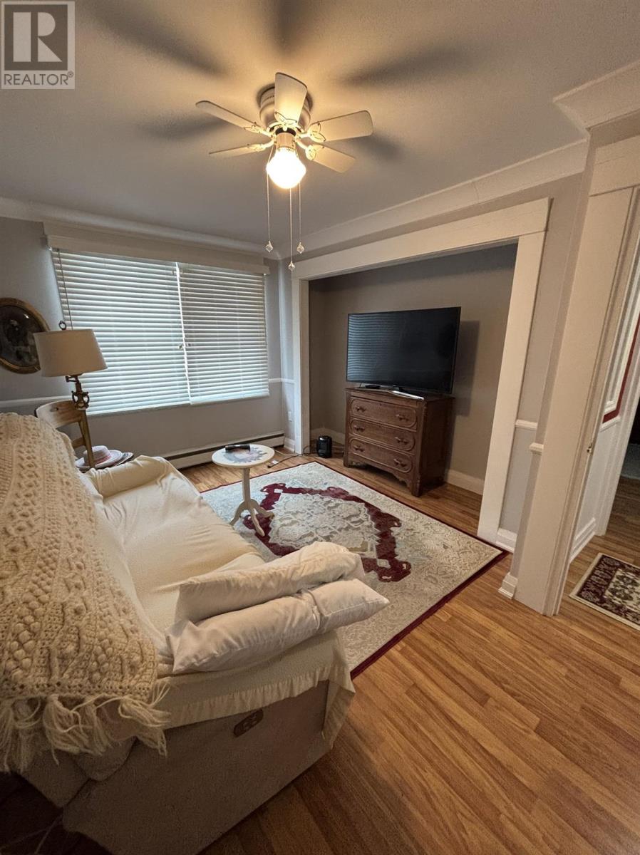 570 Macdonald Ave # 203, Sault Ste. Marie, Ontario  P6B 1J3 - Photo 16 - SM260601