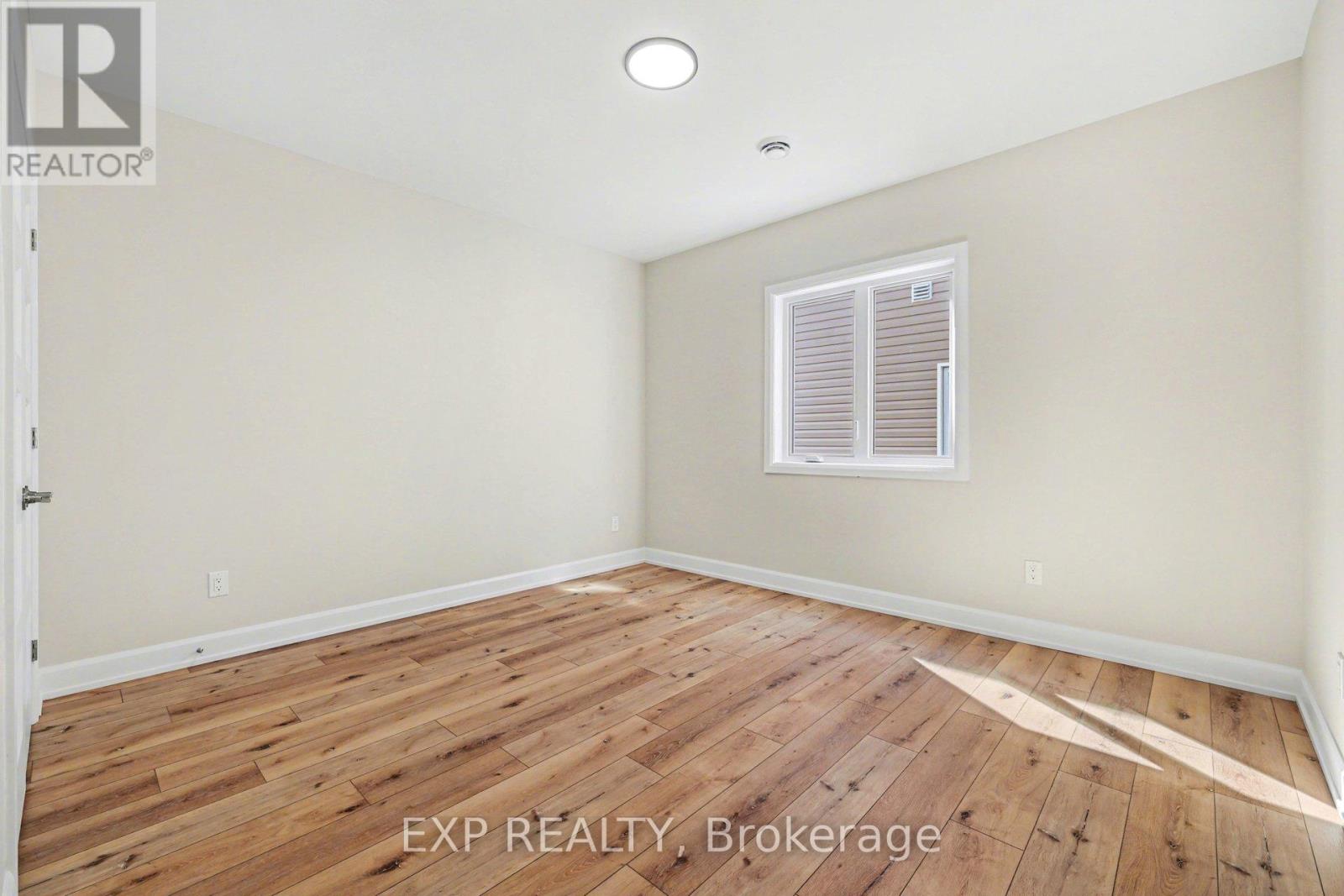 448 Falcon Lane, Russell, Ontario  K4R 0M5 - Photo 17 - X12718702