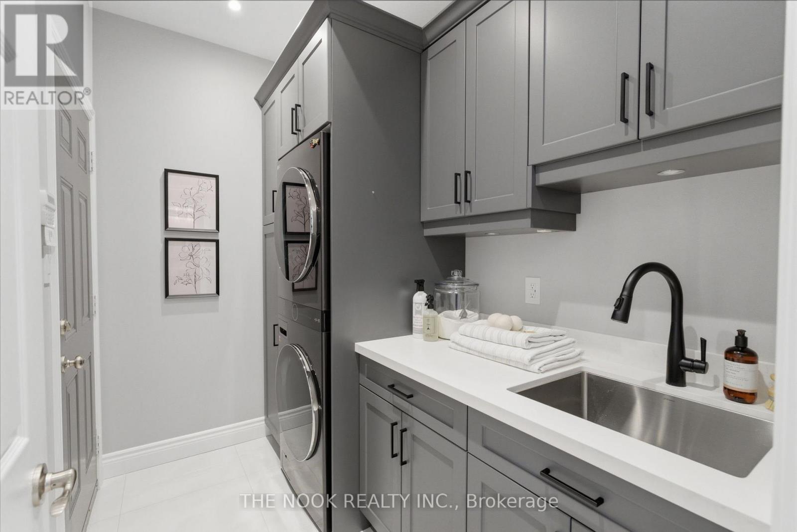 113 Feint Drive, Ajax, Ontario  L1T 0E8 - Photo 23 - E12953466