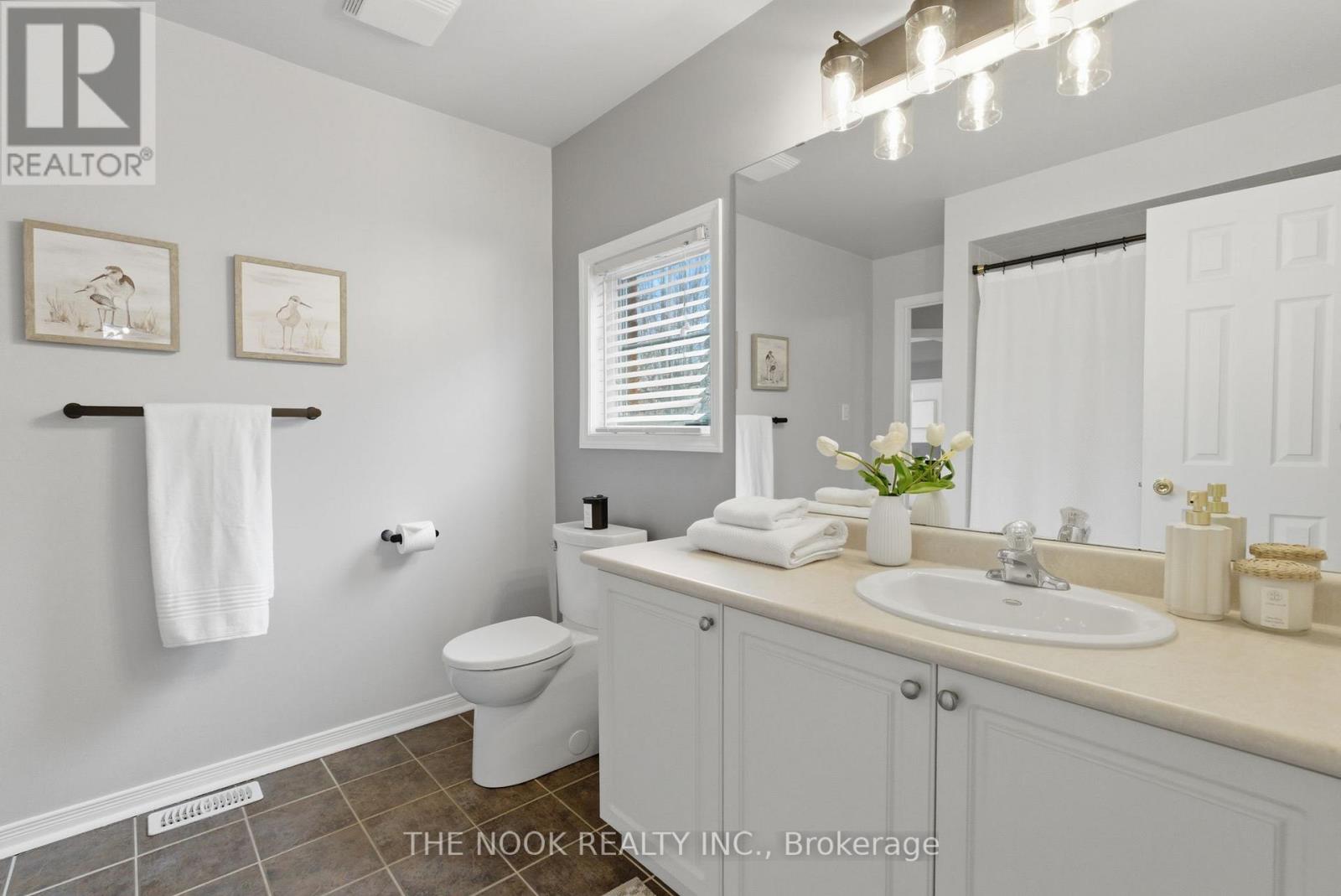 113 Feint Drive, Ajax, Ontario  L1T 0E8 - Photo 31 - E12953466