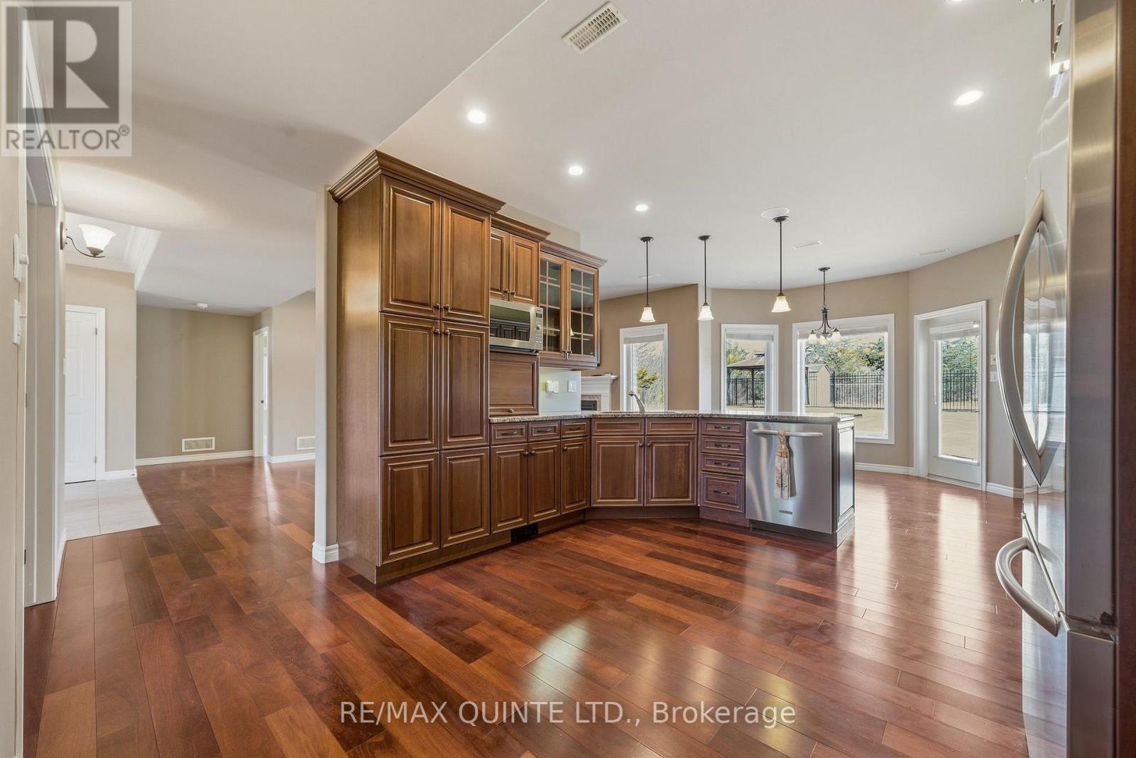 3717 County Rd 3 Road, Prince Edward County, Ontario  K0K 1L0 - Photo 18 - X12953408