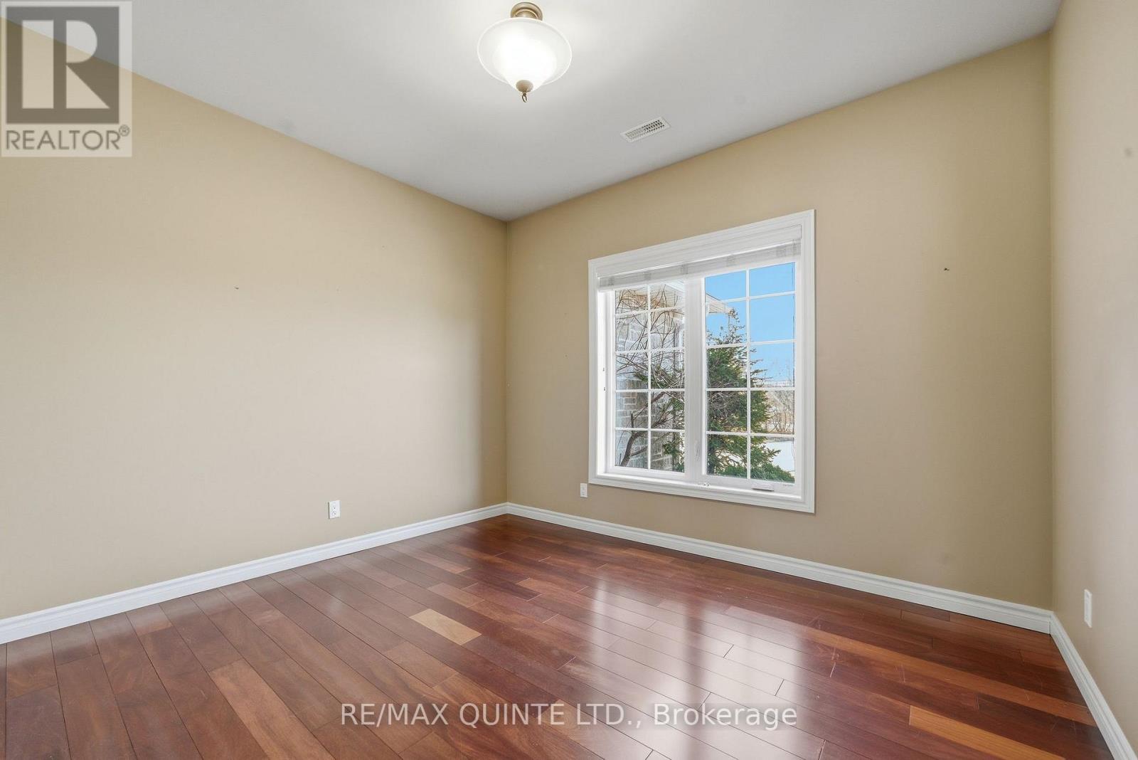 3717 County Rd 3 Road, Prince Edward County, Ontario  K0K 1L0 - Photo 23 - X12953408