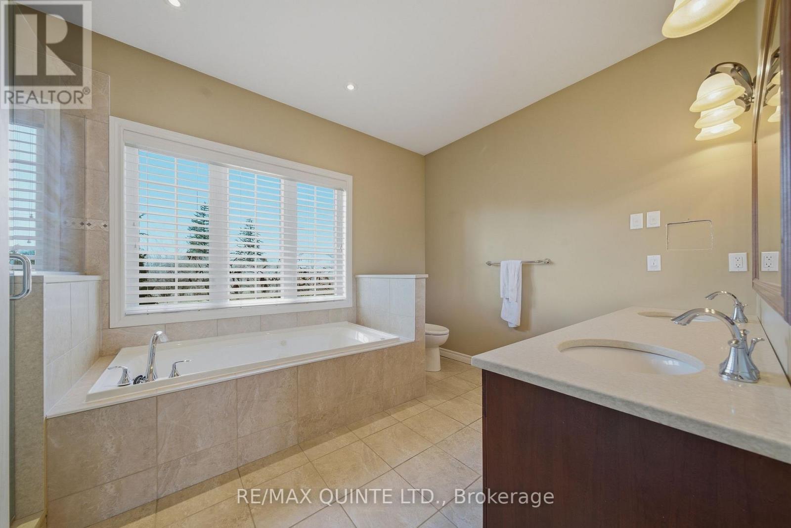 3717 County Rd 3 Road, Prince Edward County, Ontario  K0K 1L0 - Photo 29 - X12953408