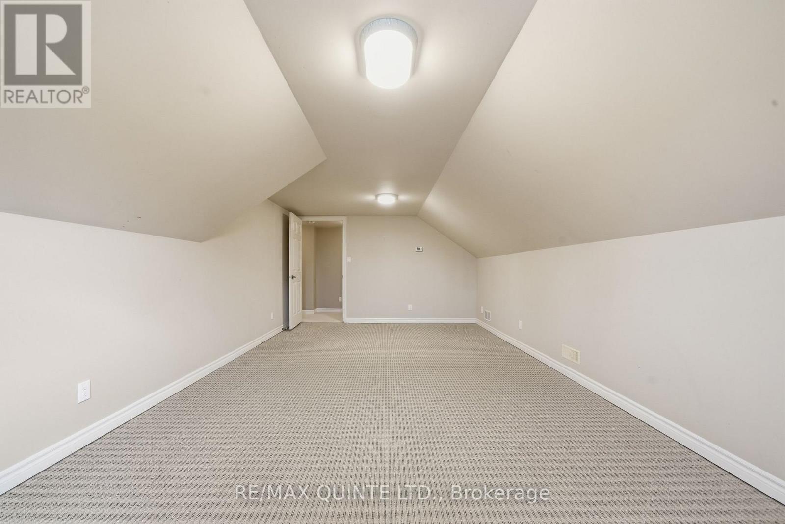 3717 County Rd 3 Road, Prince Edward County, Ontario  K0K 1L0 - Photo 39 - X12953408