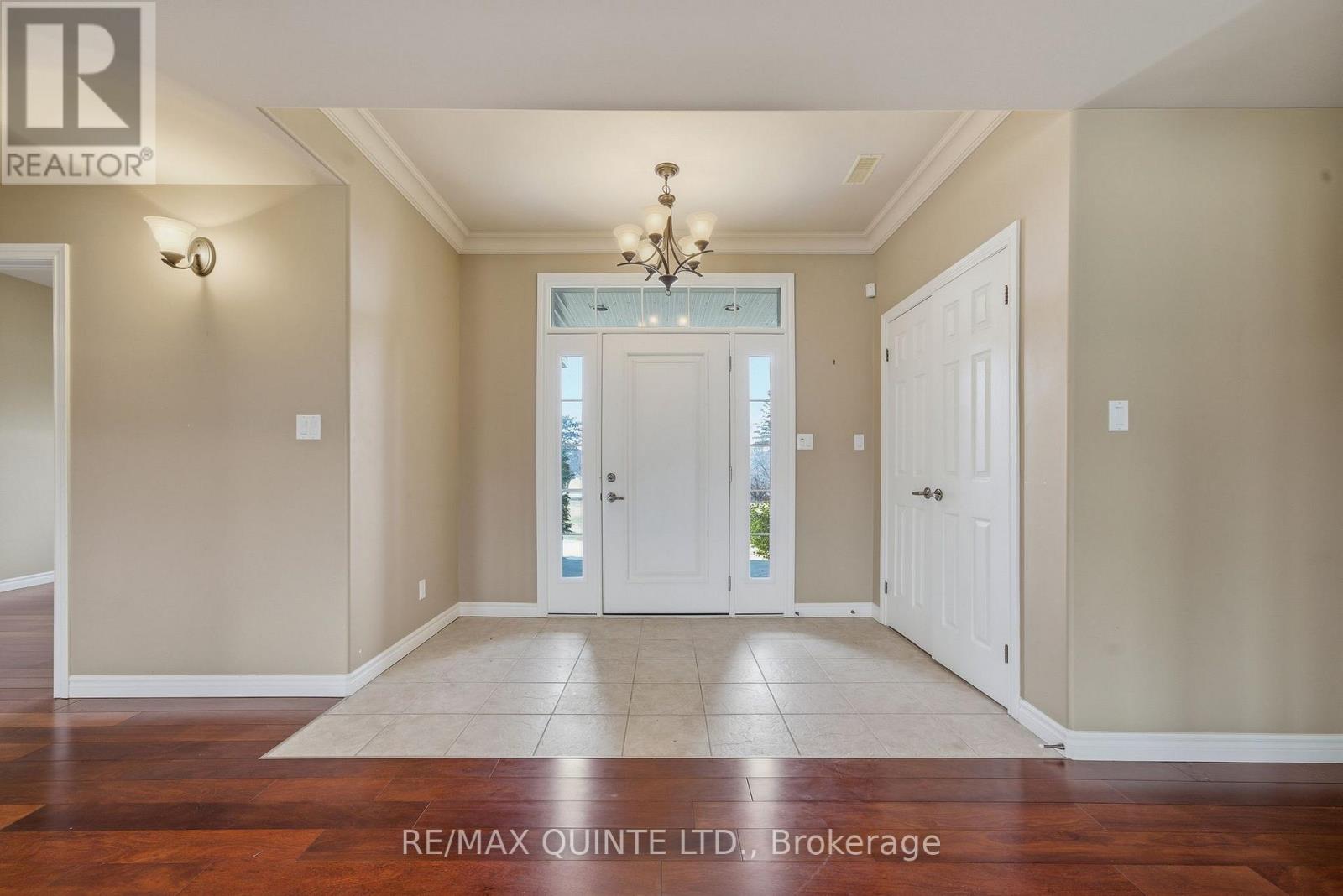 3717 County Rd 3 Road, Prince Edward County, Ontario  K0K 1L0 - Photo 7 - X12953408