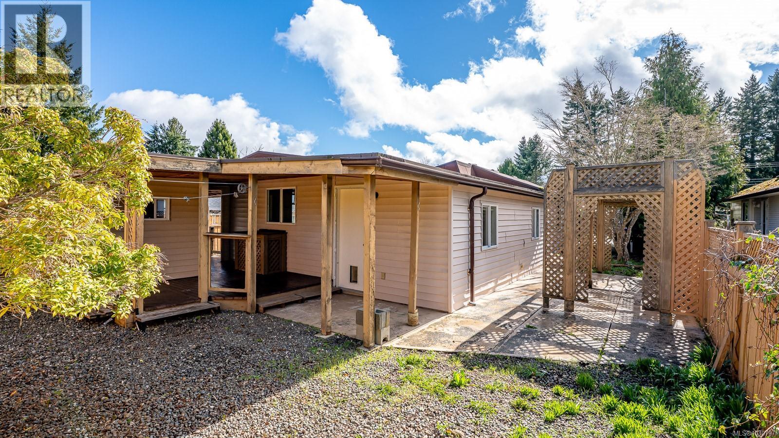 2074 6th St E, Courtenay, British Columbia  V9N 7L8 - Photo 6 - 1030797