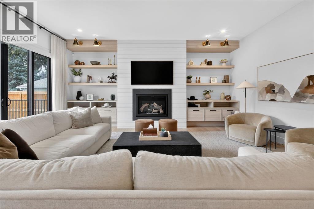 6515 Longmoor Way SW, Calgary, Alberta  T3E 5Z8 - Photo 6 - A2294630