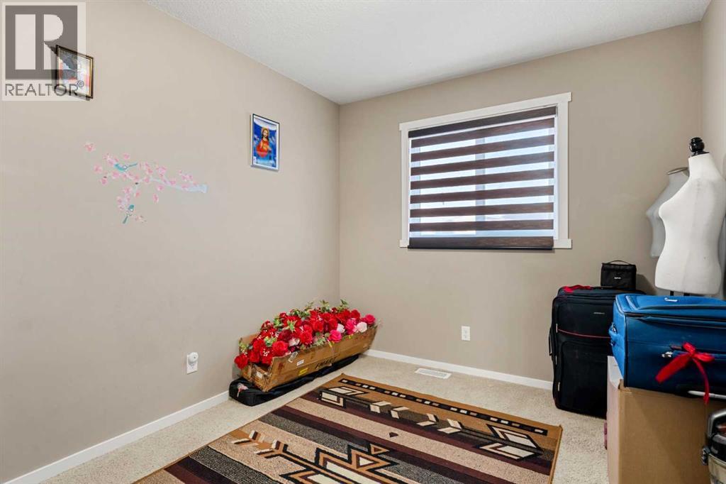 8916 46 Street NE, Calgary, Alberta  T3J 0X6 - Photo 18 - A2296624