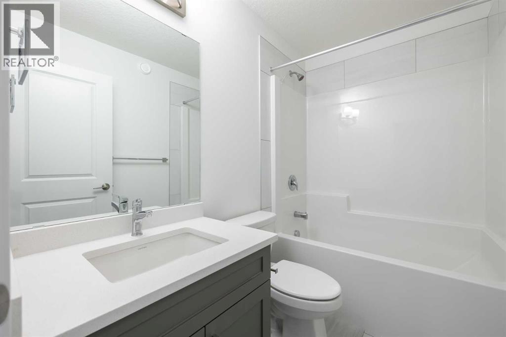 442 Heartland Way, Cochrane, Alberta  T4C 3L7 - Photo 19 - A2298439