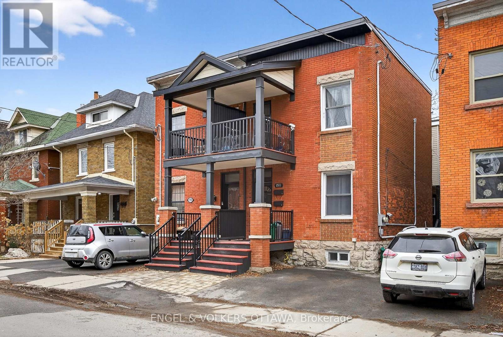 251 Arlington Avenue, Ottawa, Ontario  K1R 5T1 - Photo 2 - X12953494