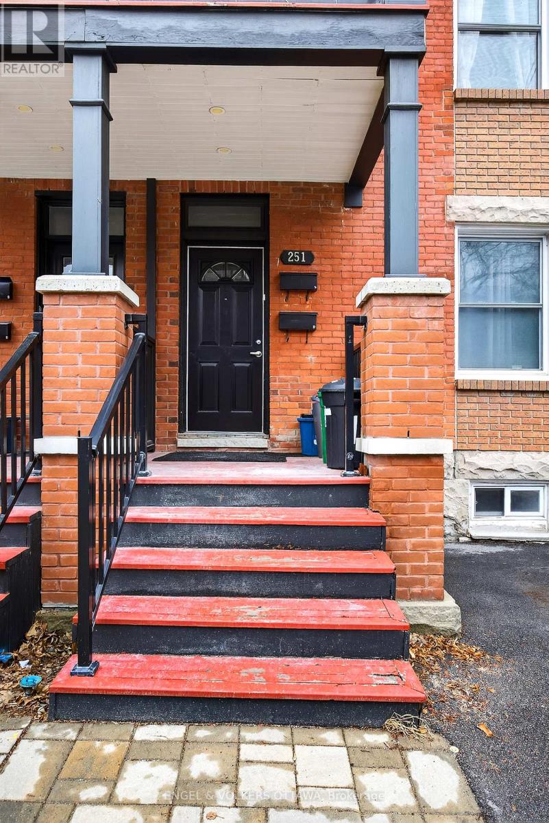 251 Arlington Avenue, Ottawa, Ontario  K1R 5T1 - Photo 4 - X12953494