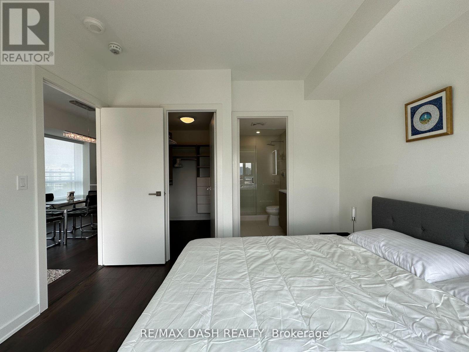 1002 - 223 St Clair Avenue W, Toronto, Ontario  M4V 1R3 - Photo 19 - C12883254