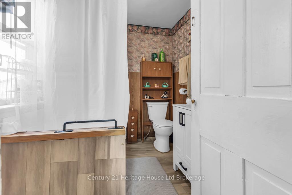 26 Pearl Street, Tillsonburg, Ontario  N4G 1L3 - Photo 5 - X12953470