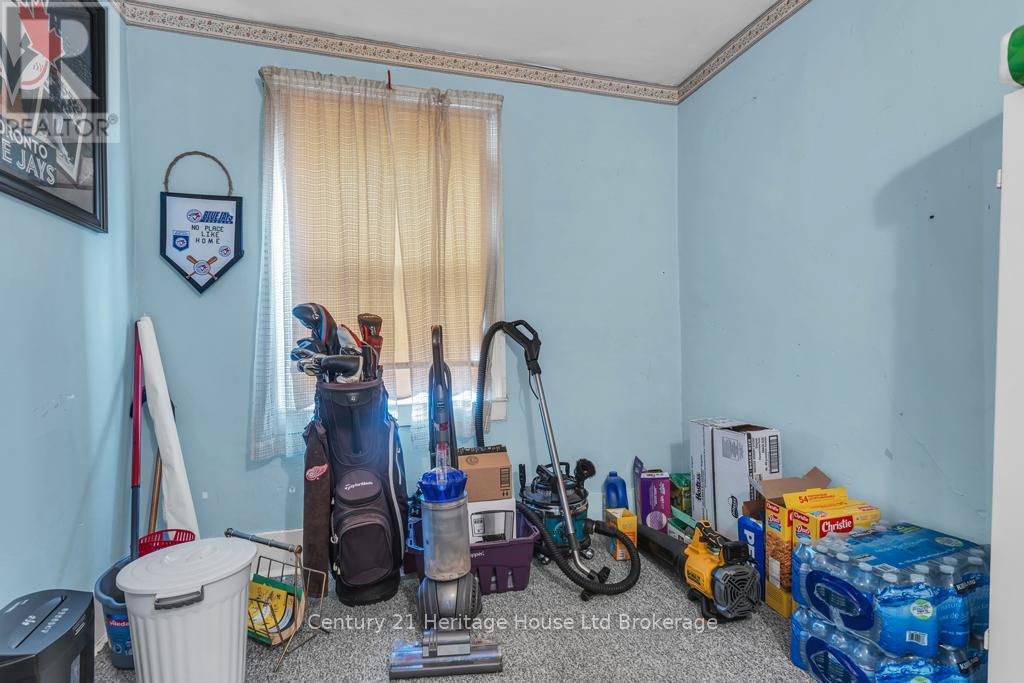 26 Pearl Street, Tillsonburg, Ontario  N4G 1L3 - Photo 8 - X12953470