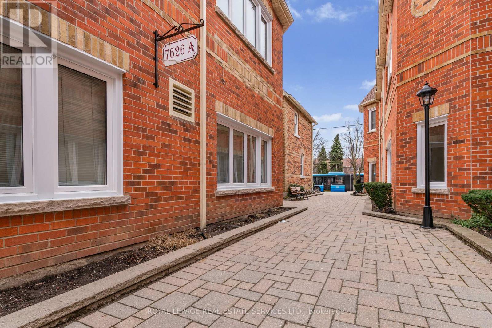 7626a Yonge Street, Vaughan, Ontario  L4J 1V9 - Photo 4 - N12943132