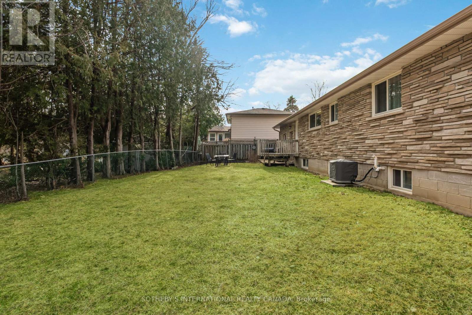 43 Northwood Road, Georgina, Ontario  L0E 1R0 - Photo 43 - N12951192