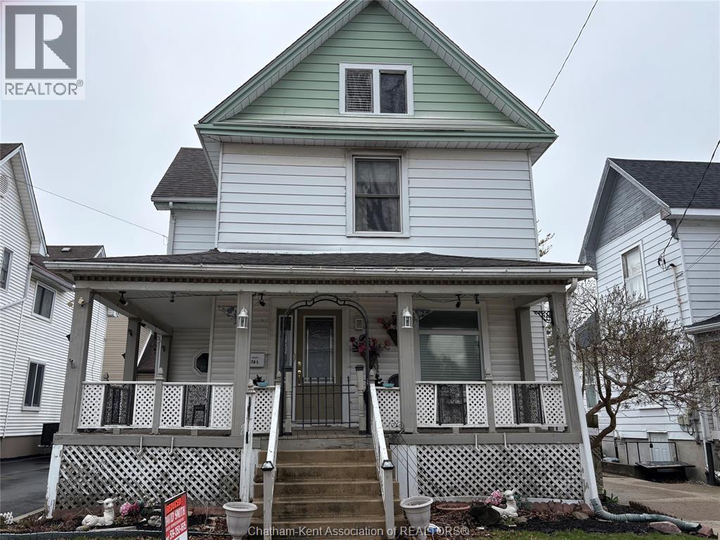 MLS# 26003938: 282 Queen STREET, Chatham, Canada