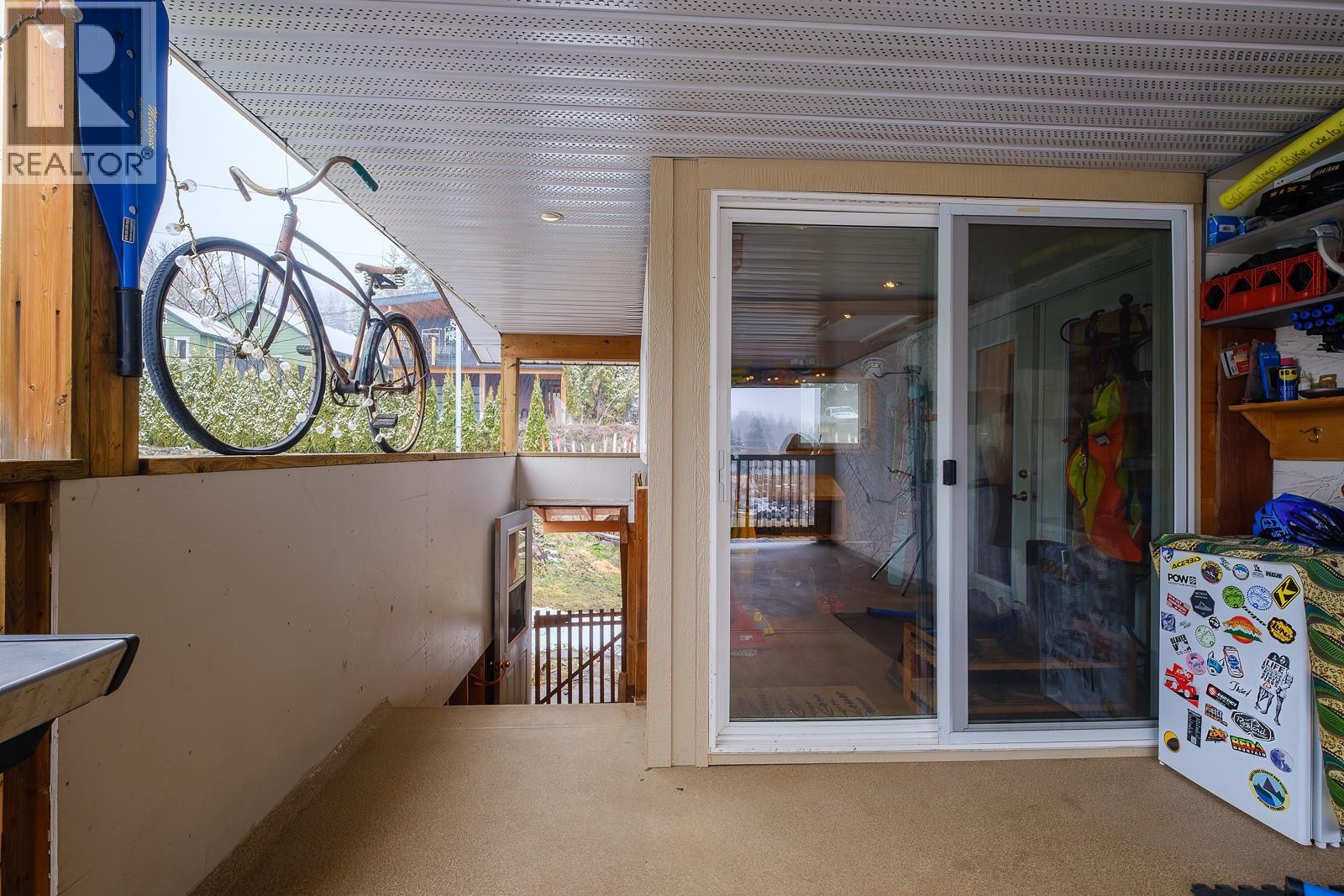 1730 Kootenay Avenue, Rossland, British Columbia  V0G 1Y0 - Photo 20 - 10380318