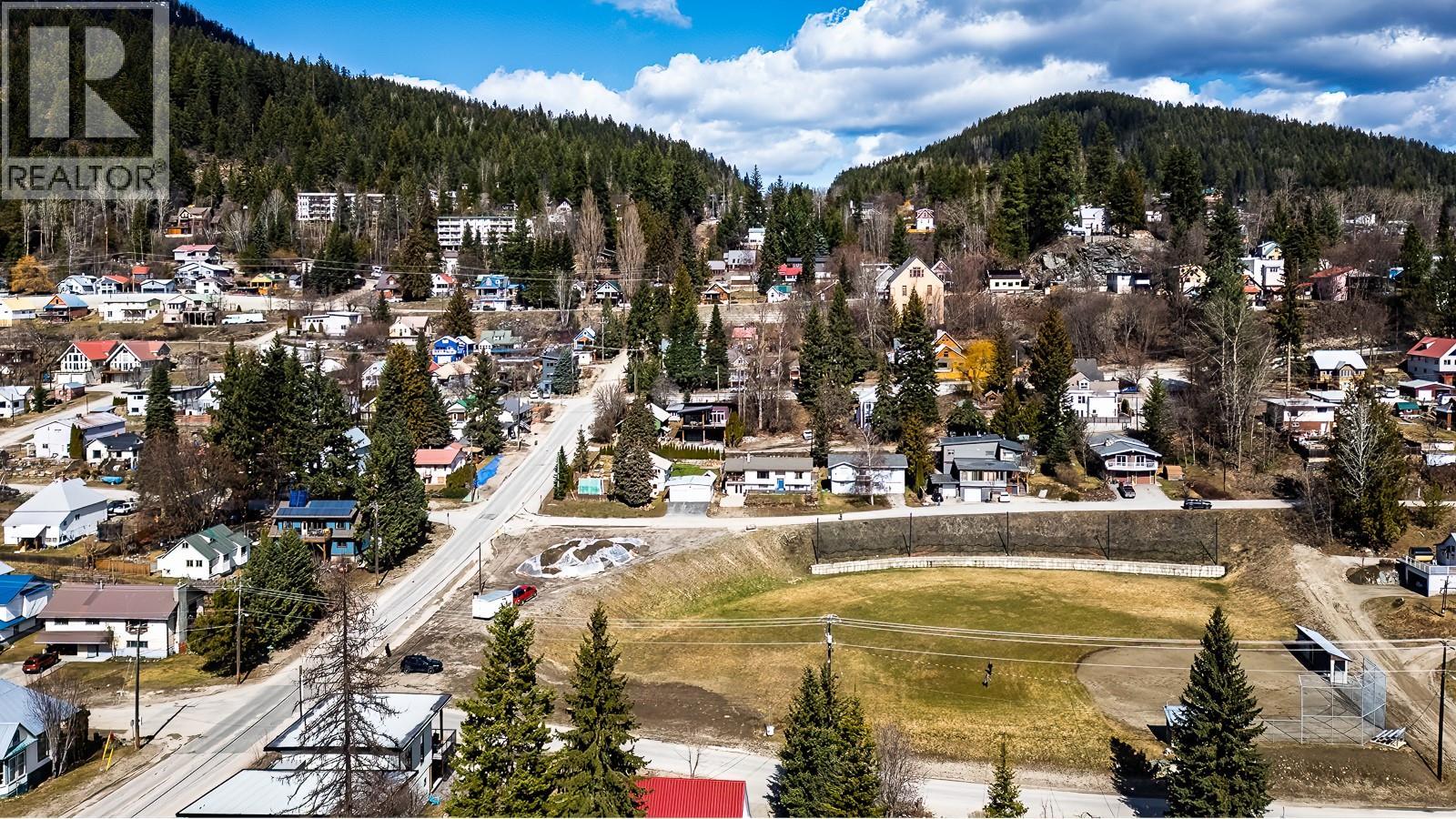 1730 Kootenay Avenue, Rossland, British Columbia  V0G 1Y0 - Photo 38 - 10380318