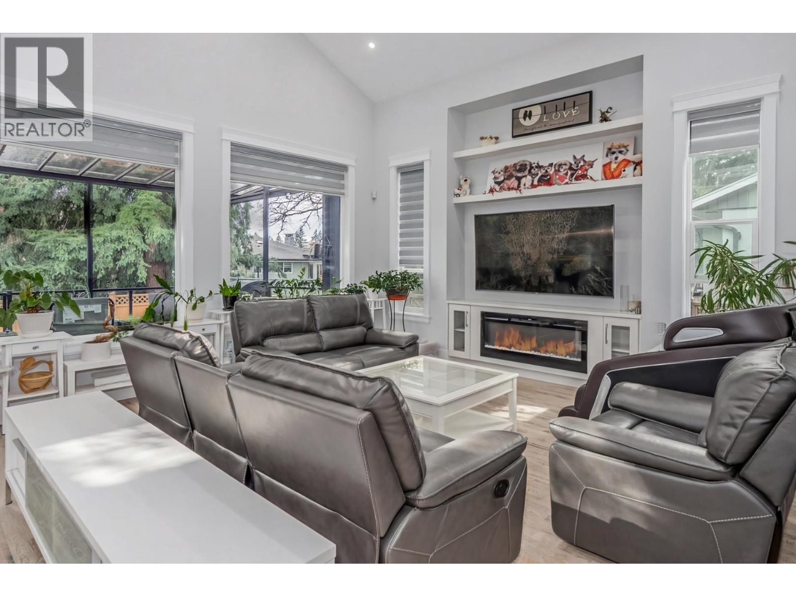 2488 Latimer Avenue, Coquitlam, British Columbia  V3K 3J5 - Photo 3 - R3106257