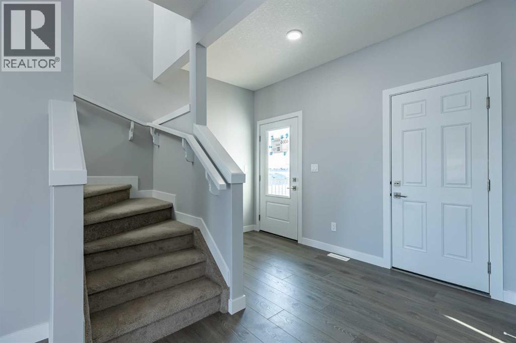 3 Heritage Point, Cochrane, Alberta  T4C 3K7 - Photo 3 - A2291276