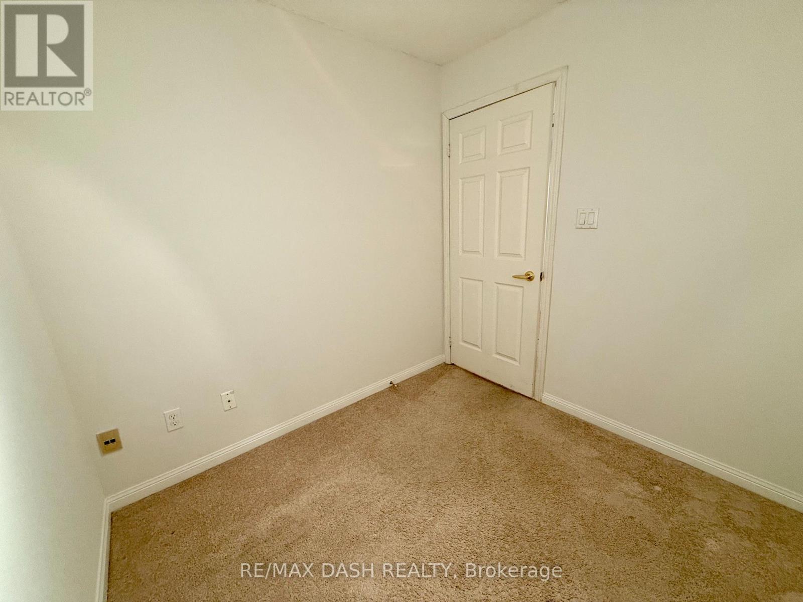 702 - 188 Redpath Avenue, Toronto, Ontario  M4P 3J2 - Photo 5 - C12953378