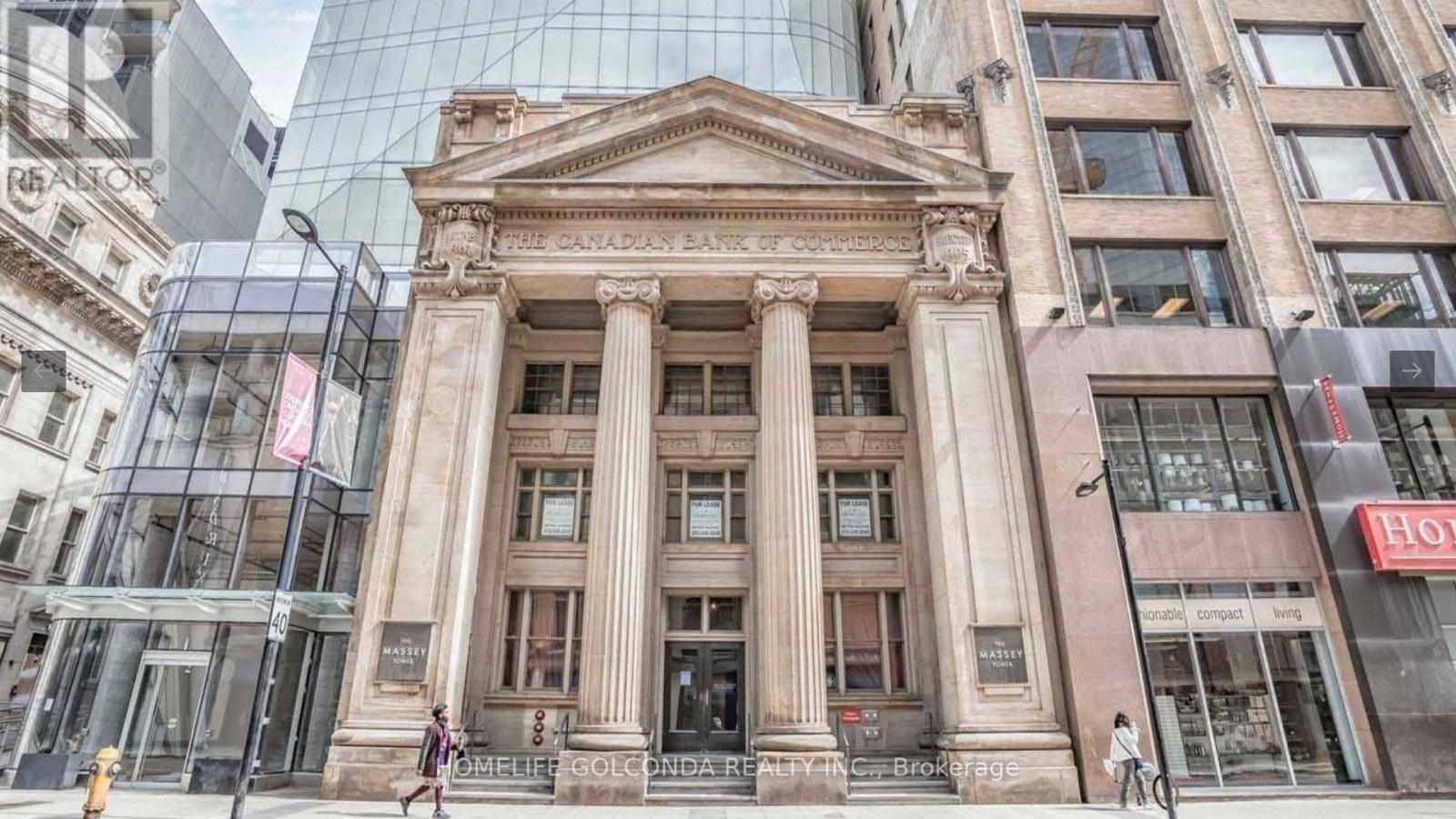 4814 - 197 Yonge Street, Toronto, Ontario  M5B 1M4 - Photo 2 - C12953386