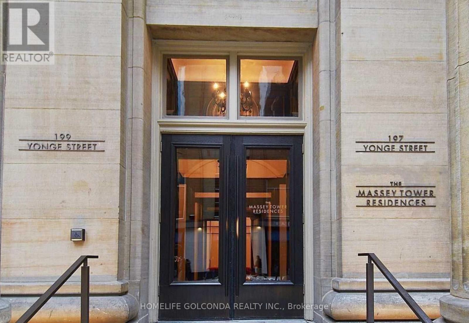 4814 - 197 Yonge Street, Toronto, Ontario  M5B 1M4 - Photo 3 - C12953386